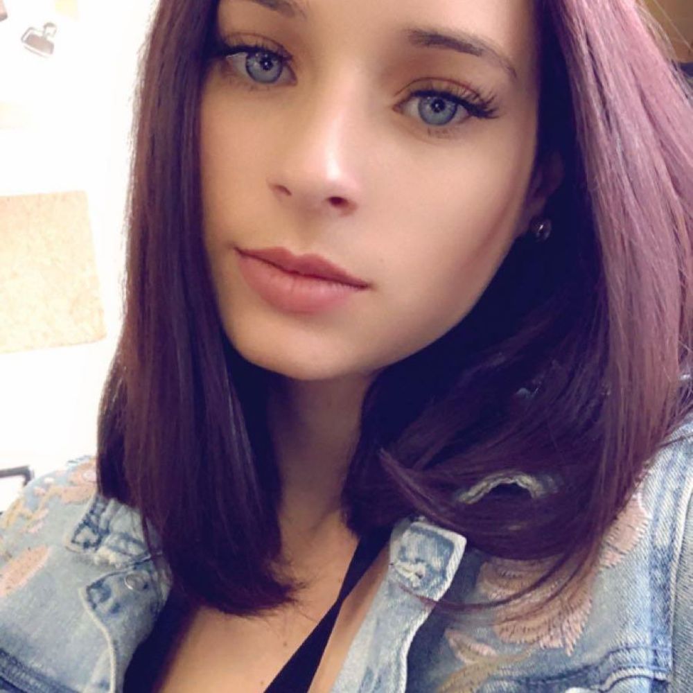Meet your Posher, Alyssa